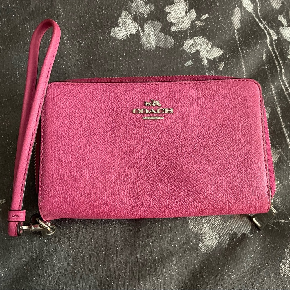 Coach wallet/clutch.